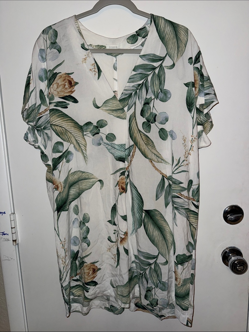 H&M White Top Tunic with Green Leaf Print